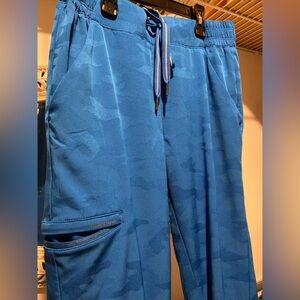 Healing Hands XS Royal Blue Camouflage Scrubs